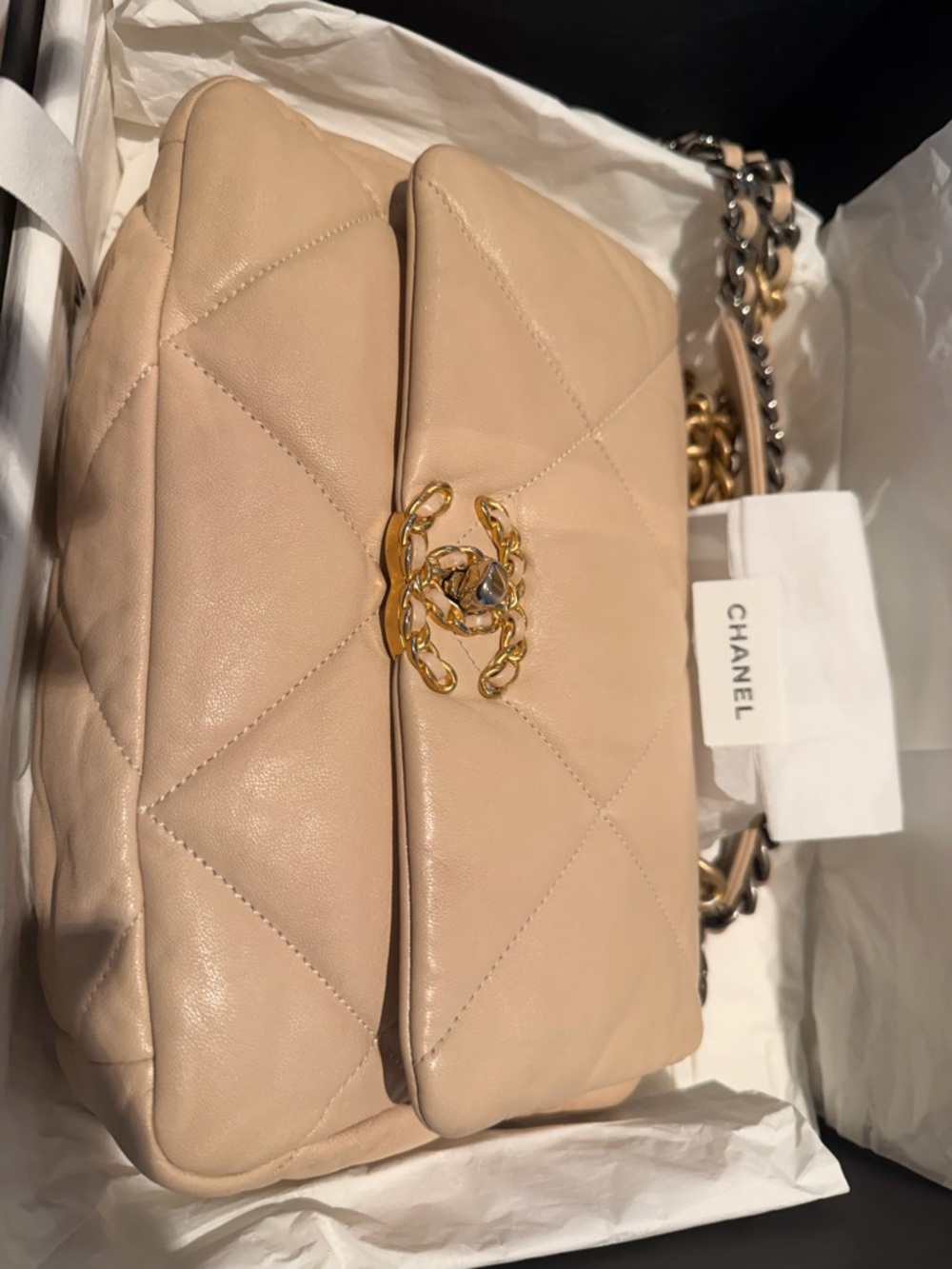 Chanel quilted beige 19 medium - Picture 6 of 14